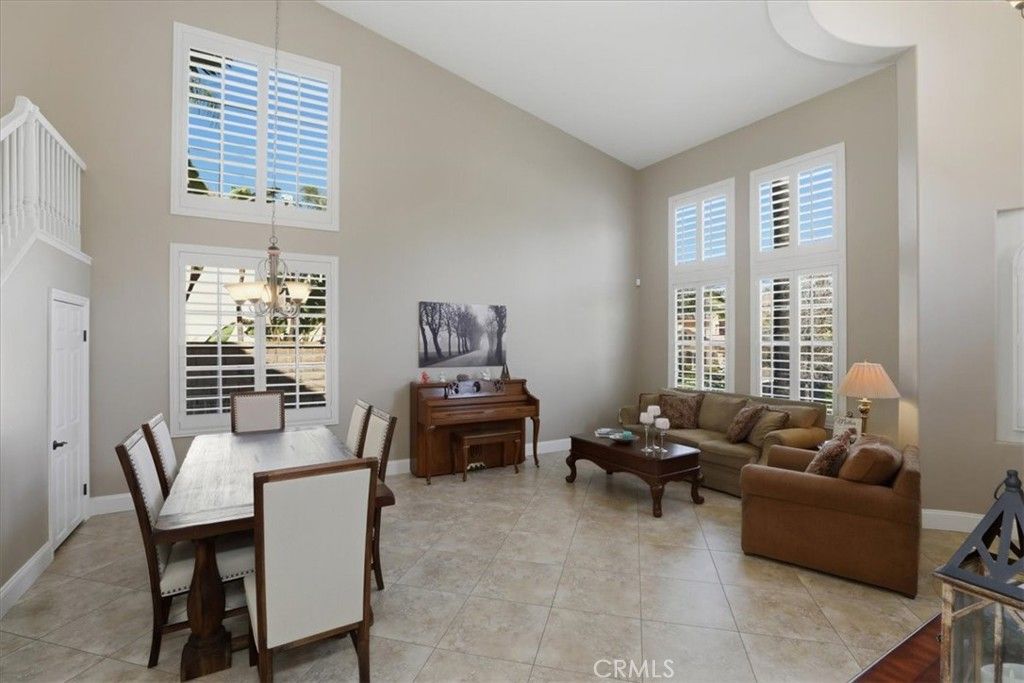Image 10 of property listing at 4360 Edenwild, Corona, CA 92883