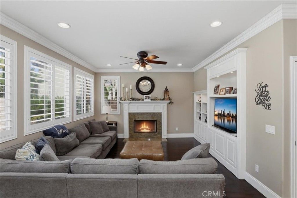 Image 11 of property listing at 4360 Edenwild, Corona, CA 92883