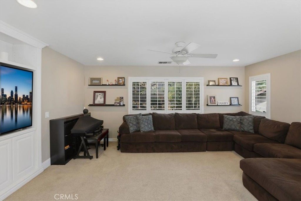 Image 29 of property listing at 4360 Edenwild, Corona, CA 92883