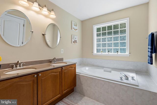 211 SHAW CT, Fredericksburg, VA 22405