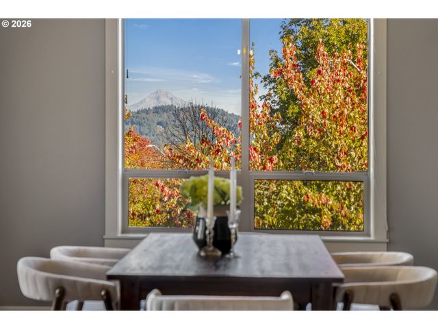 14439 Se CRYSTAL St, Portland, OR 97236