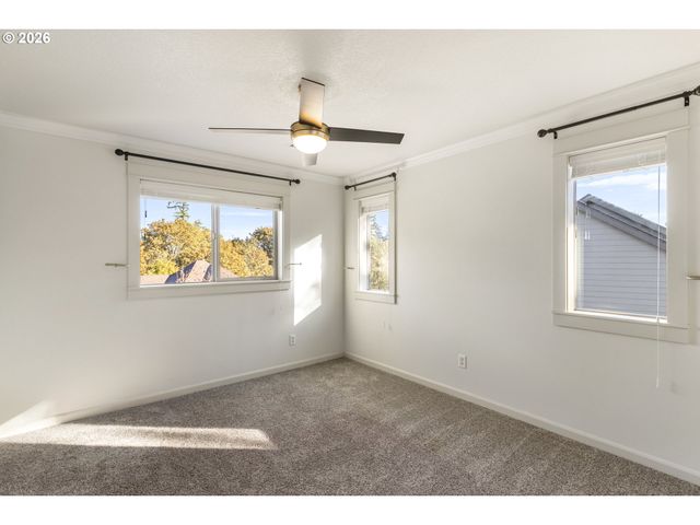 14439 Se CRYSTAL St, Portland, OR 97236