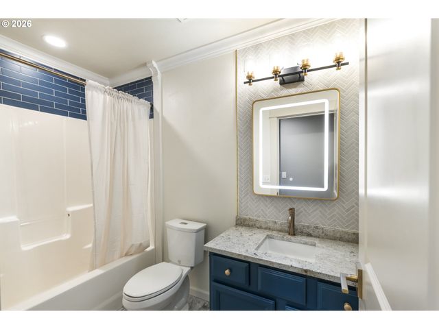14439 Se CRYSTAL St, Portland, OR 97236