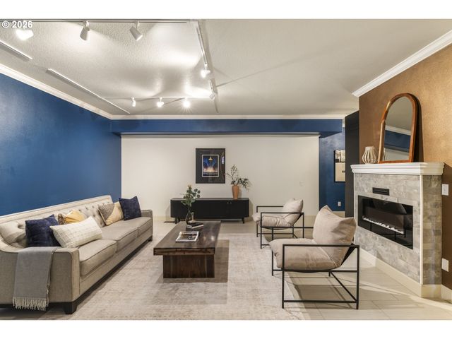 14439 Se CRYSTAL St, Portland, OR 97236