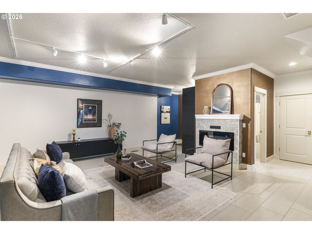14439 Se CRYSTAL St, Portland, OR 97236