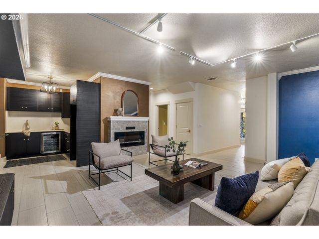 14439 Se CRYSTAL St, Portland, OR 97236