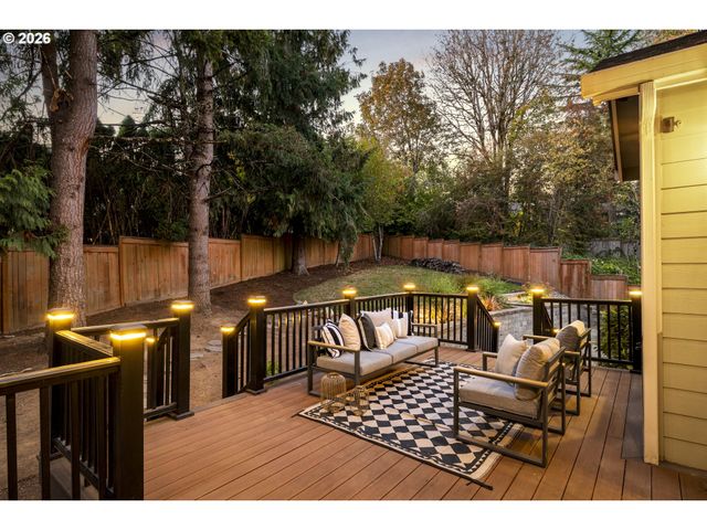 14439 Se CRYSTAL St, Portland, OR 97236
