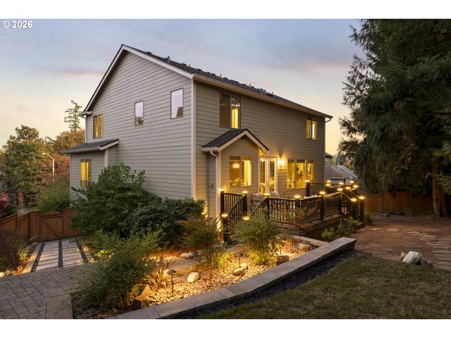 14439 Se CRYSTAL St, Portland, OR 97236