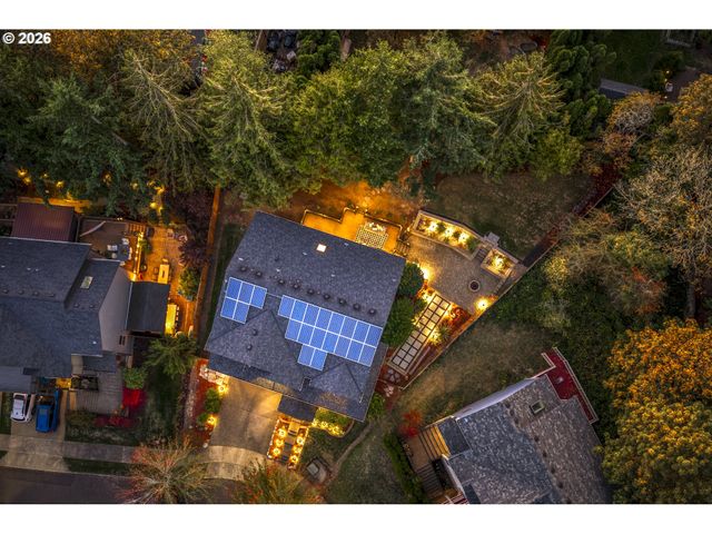 14439 Se CRYSTAL St, Portland, OR 97236