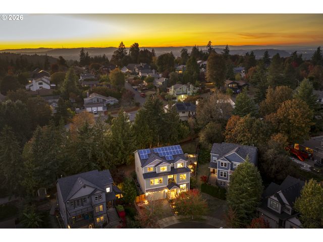 14439 Se CRYSTAL St, Portland, OR 97236