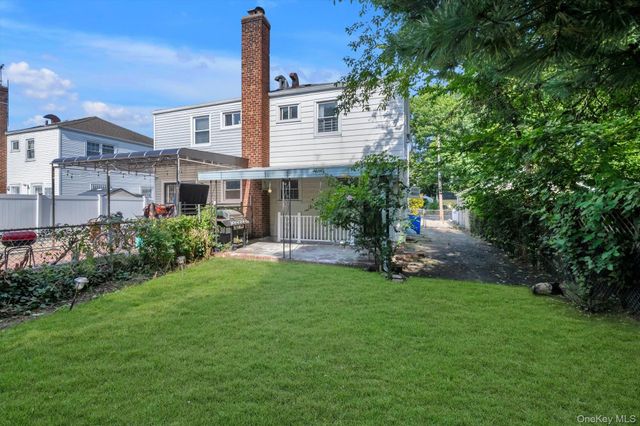164-38 76th Road, Fresh Meadows, NY 11366