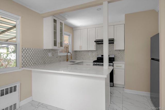 164-38 76th Road, Fresh Meadows, NY 11366