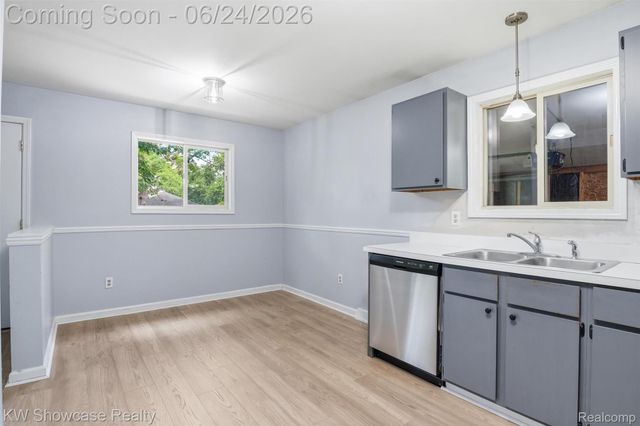 801 Farnsworth Road, White Lake Charter Township, MI 48386