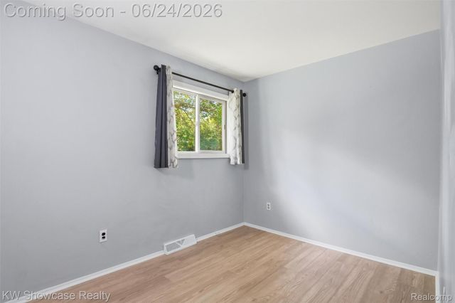 801 Farnsworth Road, White Lake Charter Township, MI 48386