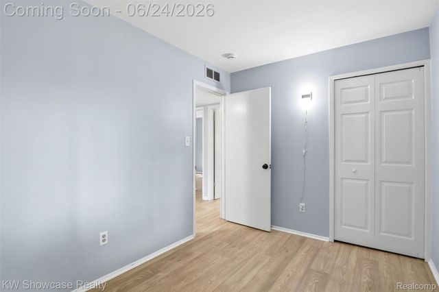 801 Farnsworth Road, White Lake Charter Township, MI 48386