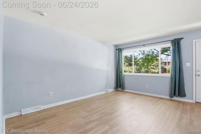 801 Farnsworth Road, White Lake Charter Township, MI 48386