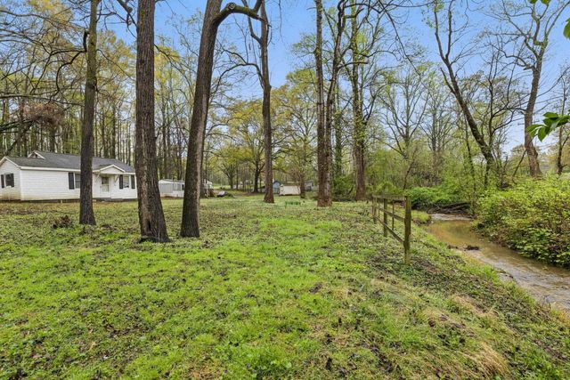 207 Streamside Drive, Chesnee, SC 29323