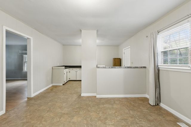 207 Streamside Drive, Chesnee, SC 29323