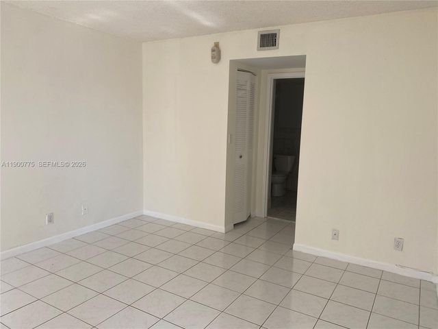 16570 NE 26th Avenue 3C, North Miami Beach, FL 33160