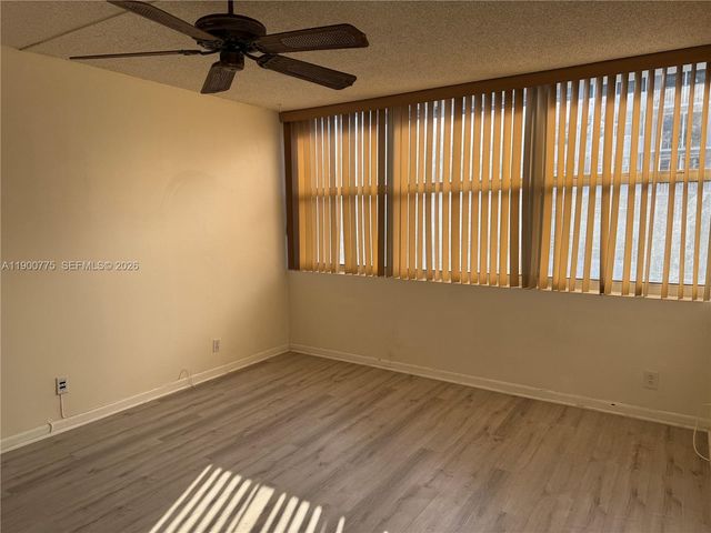 16570 NE 26th Avenue 3C, North Miami Beach, FL 33160