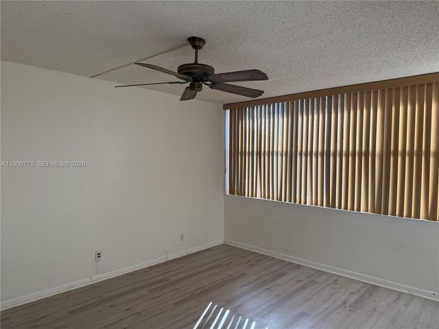 16570 NE 26th Avenue 3C, North Miami Beach, FL 33160