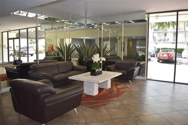 16570 NE 26th Avenue 3C, North Miami Beach, FL 33160