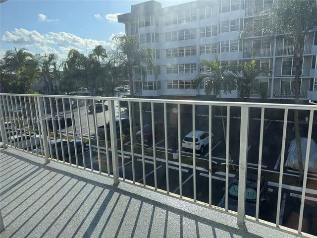16570 NE 26th Avenue 3C, North Miami Beach, FL 33160