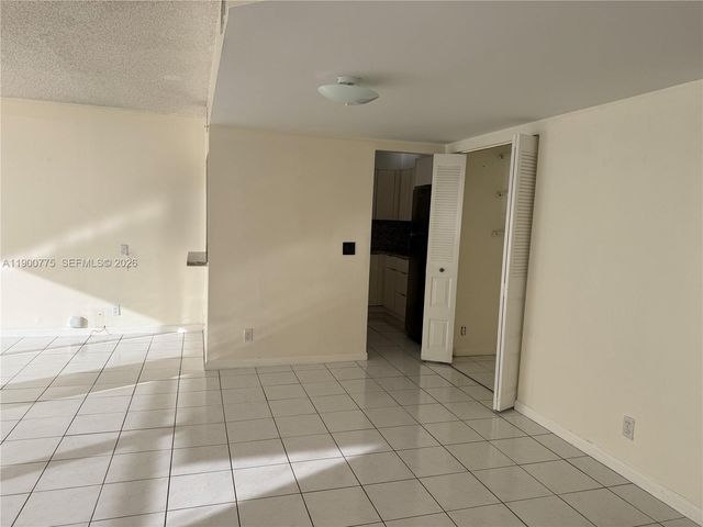 16570 NE 26th Avenue 3C, North Miami Beach, FL 33160