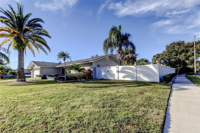 2686 CLUBHOUSE DRIVE S, Clearwater, FL 33761