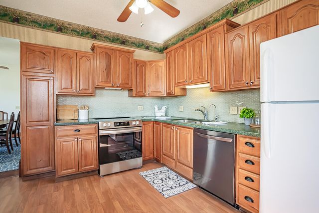 2048 HORSE CREEK Road, Sidney, IA 51652