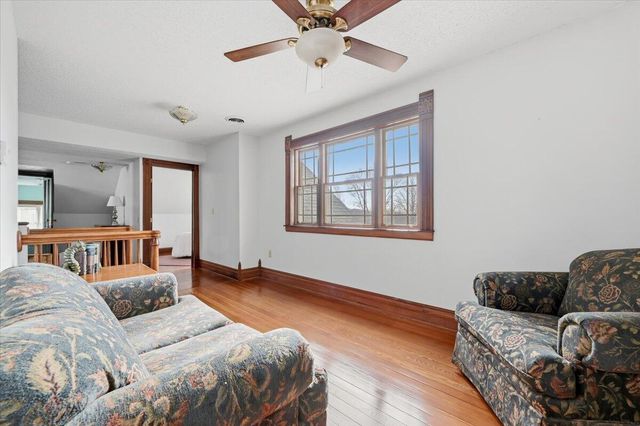 2048 HORSE CREEK Road, Sidney, IA 51652