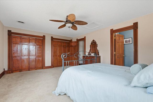 2048 HORSE CREEK Road, Sidney, IA 51652