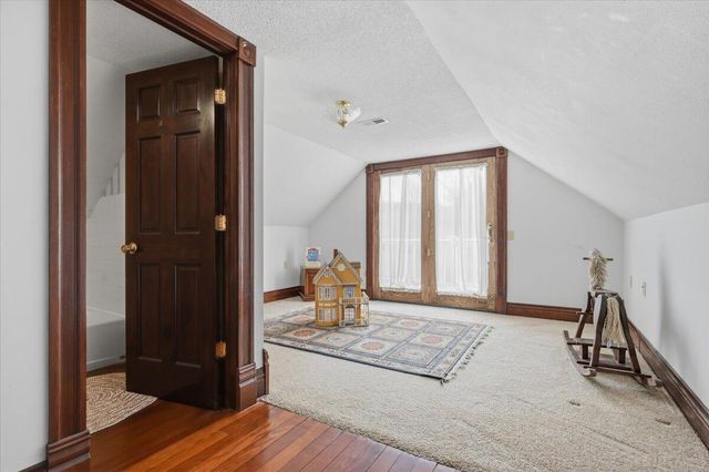 2048 HORSE CREEK Road, Sidney, IA 51652