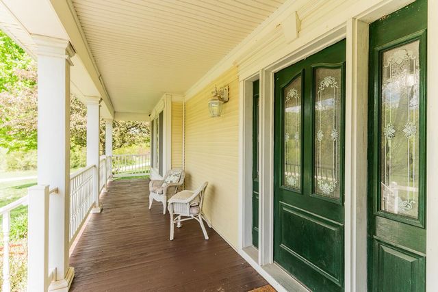 2048 HORSE CREEK Road, Sidney, IA 51652