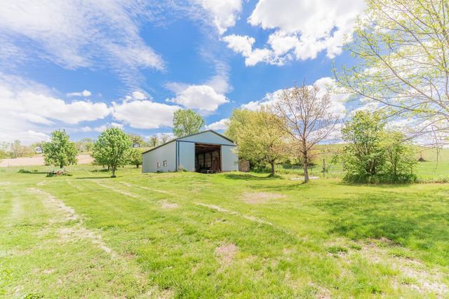 2048 HORSE CREEK Road, Sidney, IA 51652