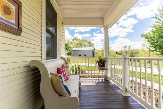 2048 HORSE CREEK Road, Sidney, IA 51652