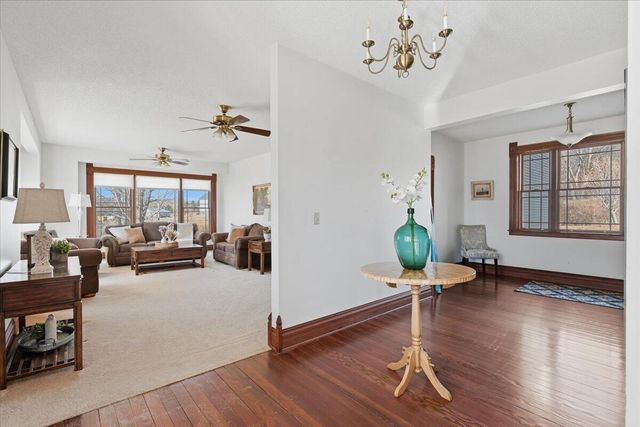 2048 HORSE CREEK Road, Sidney, IA 51652