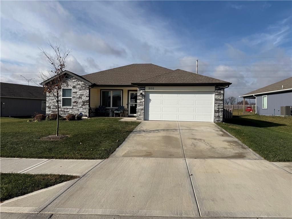 800 Bentley Drive, Belton, MO 64012