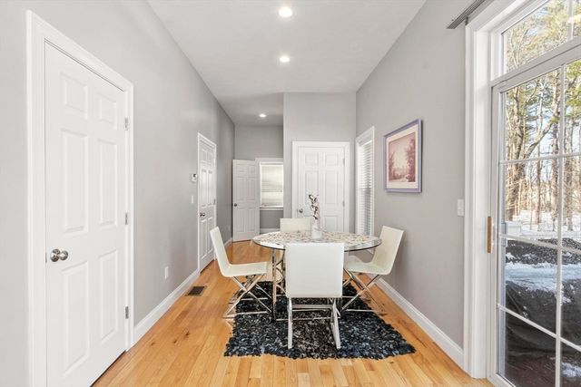 2 Boardwalk Dr 2, Andover, MA 01810