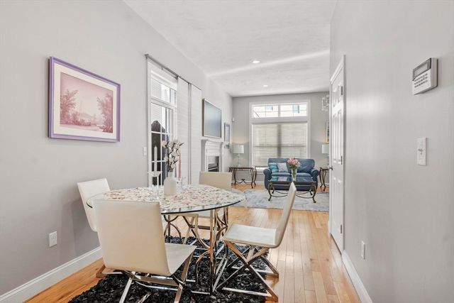 2 Boardwalk Dr 2, Andover, MA 01810