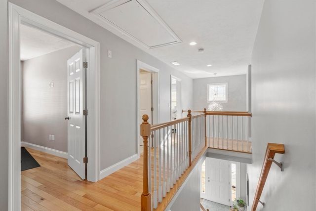 2 Boardwalk Dr 2, Andover, MA 01810