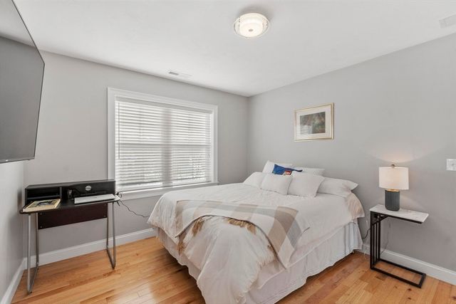 2 Boardwalk Dr 2, Andover, MA 01810