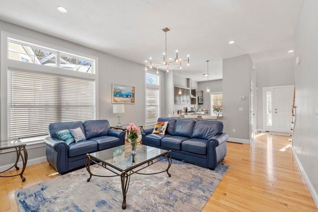 2 Boardwalk Dr 2, Andover, MA 01810