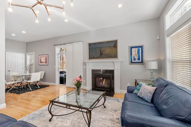 2 Boardwalk Dr 2, Andover, MA 01810