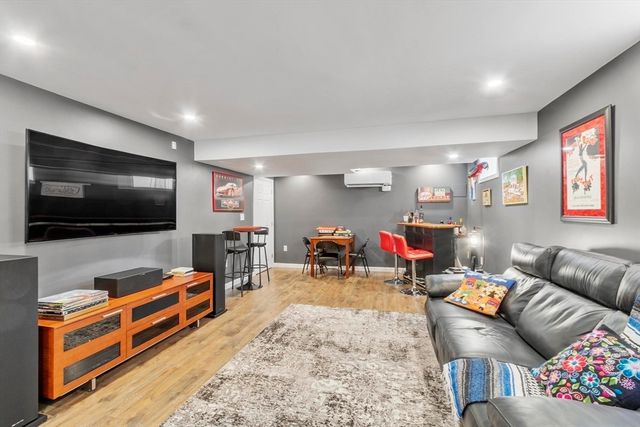 2 Boardwalk Dr 2, Andover, MA 01810