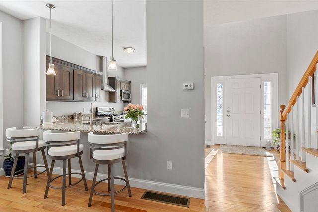 2 Boardwalk Dr 2, Andover, MA 01810