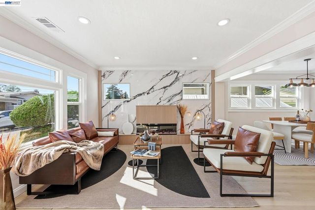 3277 Sterling Ave, Alameda, CA 94501