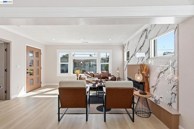 3277 Sterling Ave, Alameda, CA 94501