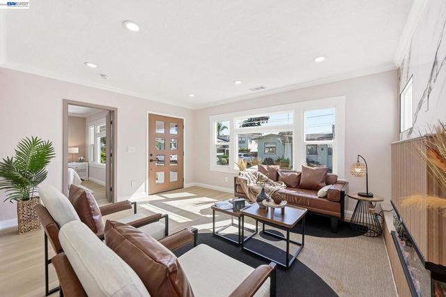 3277 Sterling Ave, Alameda, CA 94501