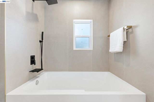 3277 Sterling Ave, Alameda, CA 94501